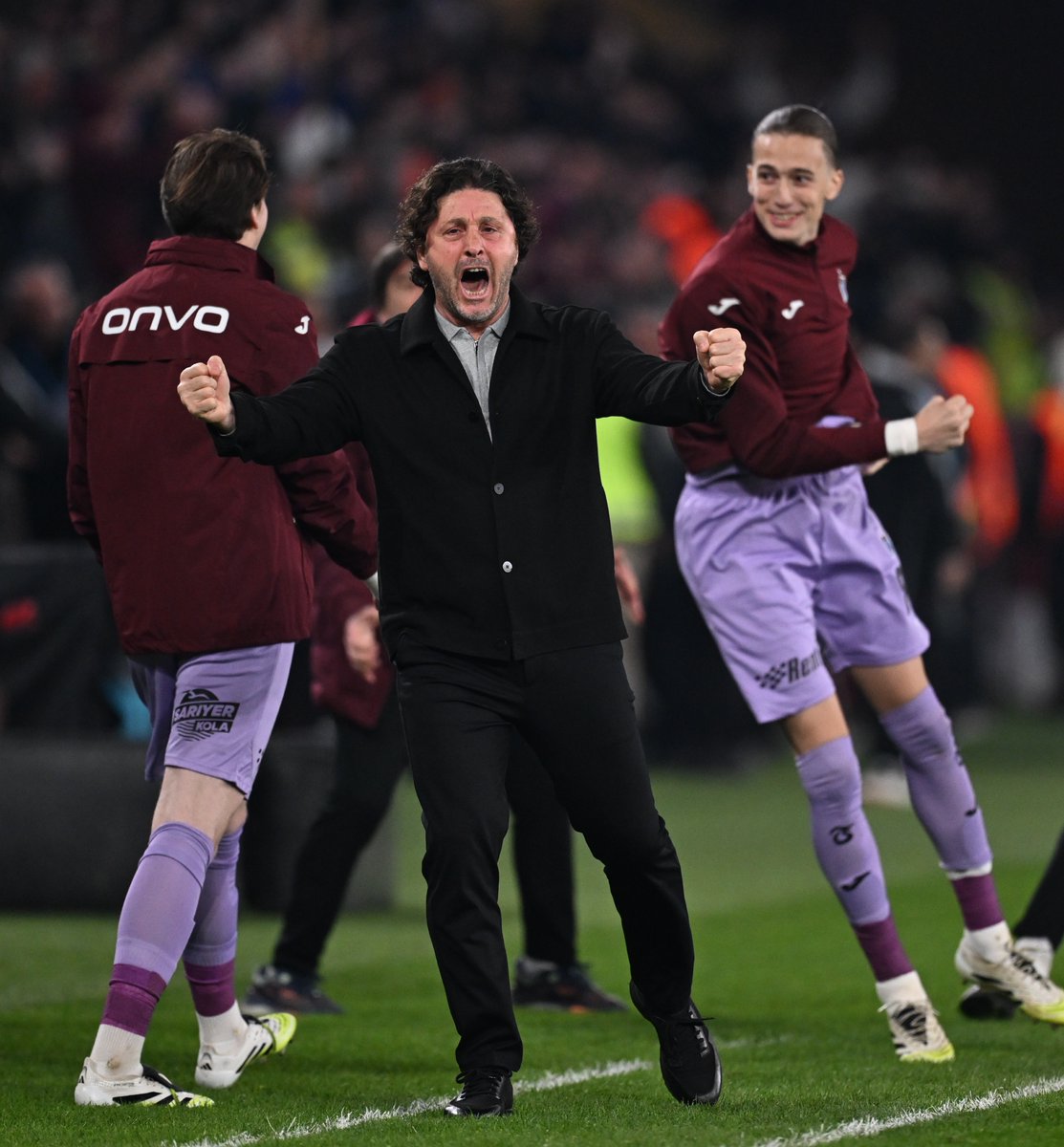 KARŞIMIZDA DURMAK İSTEYENLERE İNAT, HAYALLERİNİ DE HAYALLERİMİZİ DE YALNIZ BIRAKMAYACAĞIZ!

BİZ SENİNLE ŞAMPİYON OLACAĞIZ FATİH SULTAN TEKKE!