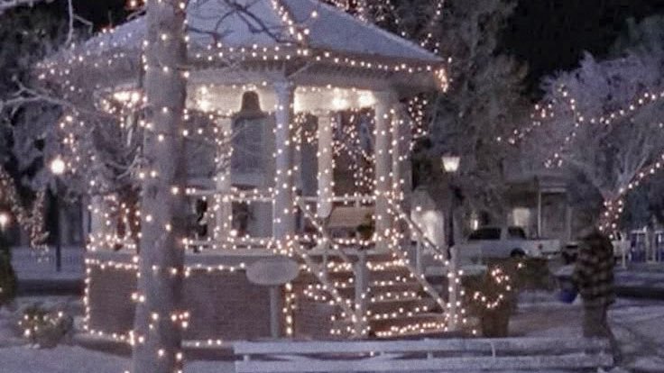 pamvonhadder's tweet image. winter in stars hollow ☃️