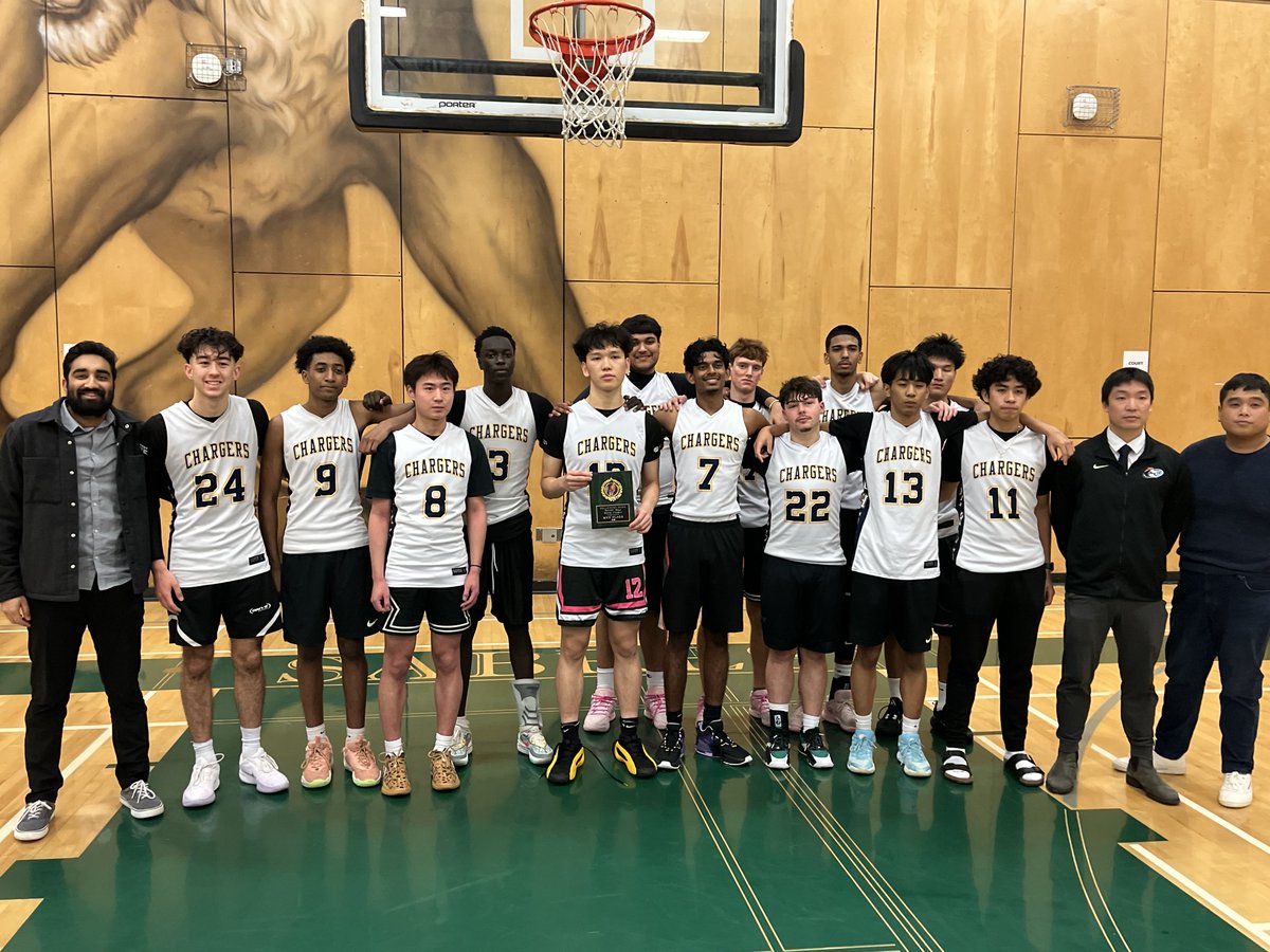 Big effort from our Senior Boys basketball team as they placed 2nd in the Guildford Park tournament this weekend. This team keeps getting better!