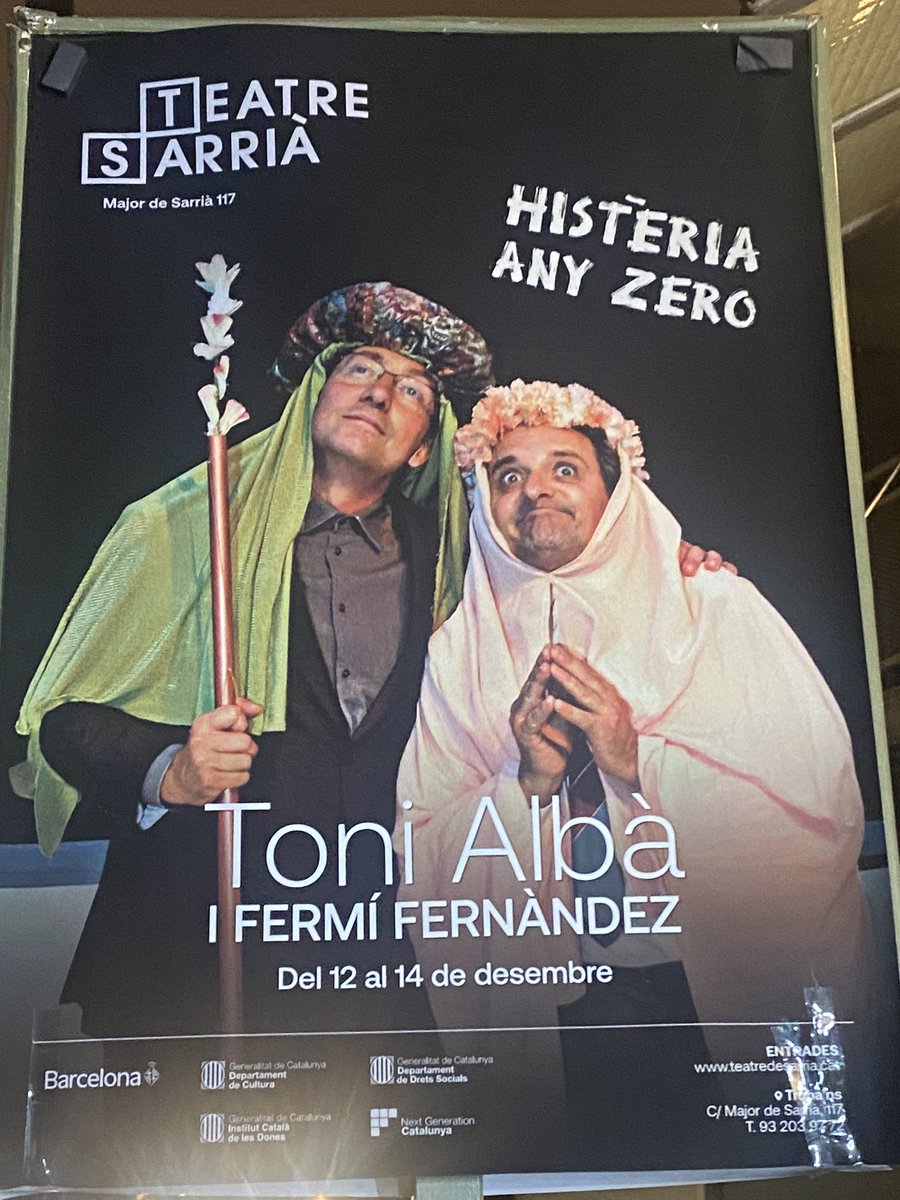 LauraBorras's tweet image. Quin tip de riure amb “Histèria Any Zero”! Tarda de riure fins acabar extenuats al Teatre de Sarrià amb els grans @tonialba i @Fermi_Fdes.
Gràcies, gràcies, gràcies! 
Si podeu veure-la aquests dies de Nadal: no us la perdeu. Regaleu teatre, que és vida!