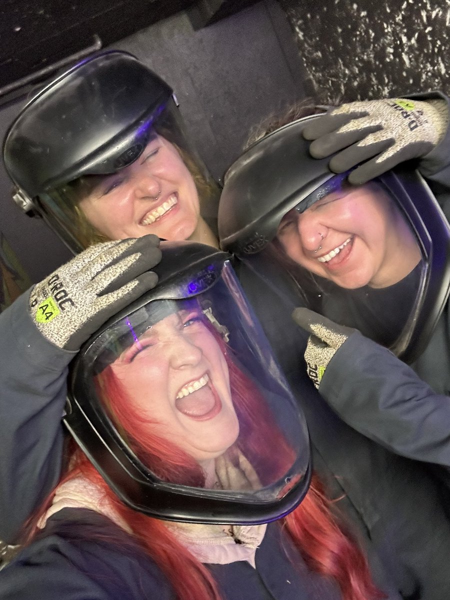 WatchGirlsPlay's tweet image. Happy Birthday to our beautiful, handsome,cute as a button friend Mar!! 

You make our world brighter and more full of laughter every day and we are lucky to have you in our lives ❤️