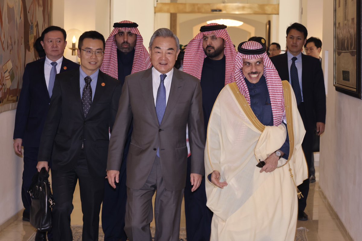 I am honored to be a Chinese official journalist to take photos of the important meeting between Foreign Ministers of China and Saudi Arabia.The friendship between China and Saudi Arabia will last forever!
🇨🇳🇸🇦<a href="/mofasaudi/">وزارة الداخلية</a> <a href="/Spa_Eng/">SPAENG</a> <a href="/KSAMOFA/">وزارة الخارجية 🇸🇦</a> <a href="/KSAmofaEN/">Foreign Ministry 🇸🇦</a>