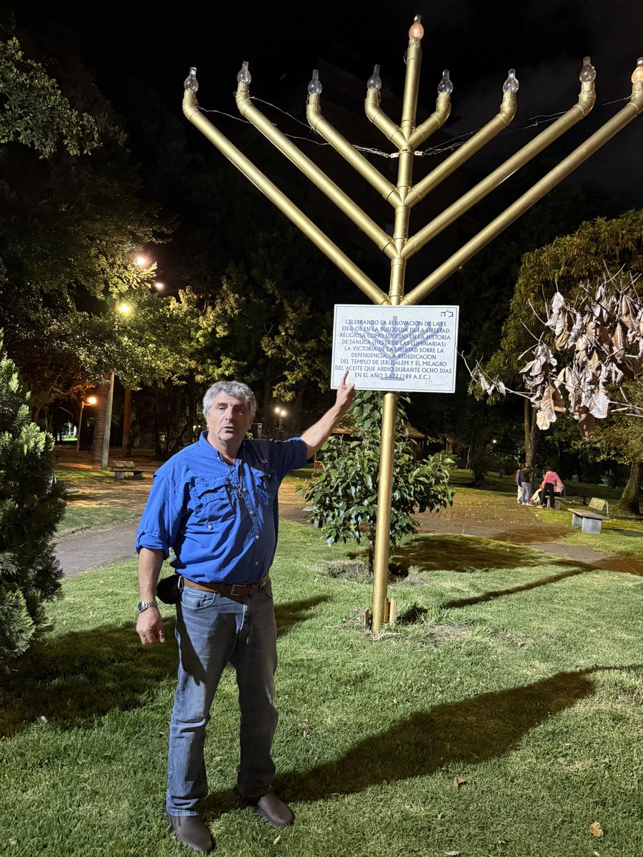 A pesar de las terribles circunstancias tras el atentado yihadista  en Australia, seguimos iluminando al mundo. Janucá fiesta  de las luces.