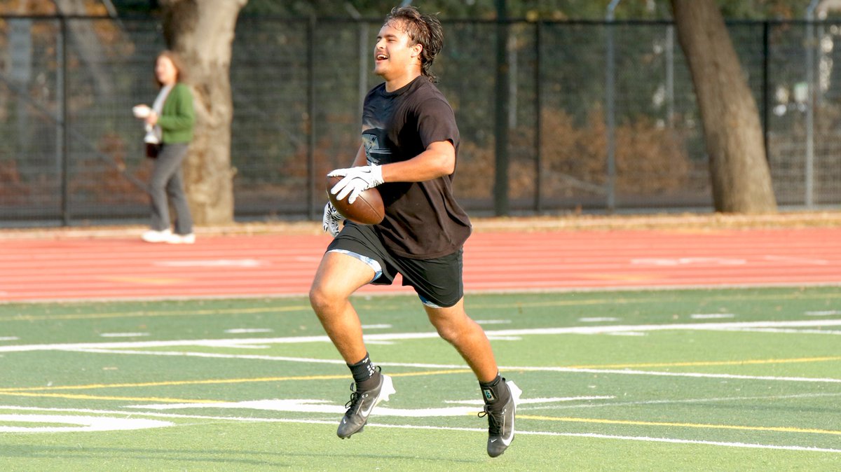 JacksonMoore247's tweet photo. A good weekend out at Palo Alto HS for The Arrival Camp by KO Bros. A recruiting seminar, combine and skills camp featuring Bay Area talent: 

@TheArrivalCamp @OfficialKOBros @BrandonHuffman  @LemaniFehoko https://t.co/l8LBt7cmIY