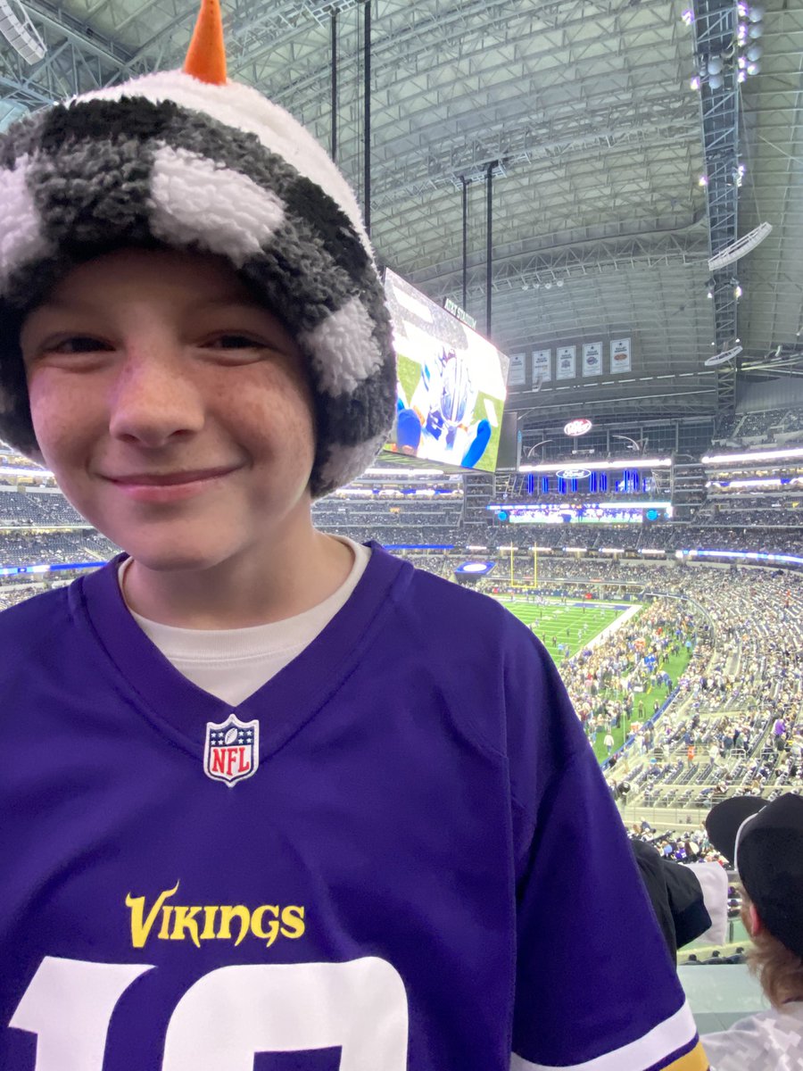 MichaelWaldie1's tweet image. Santa Claus came early for the boys! #GodWins #DallasCowboys