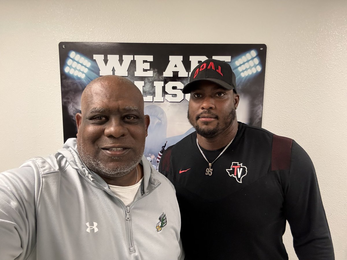 Danny Servance tweet media