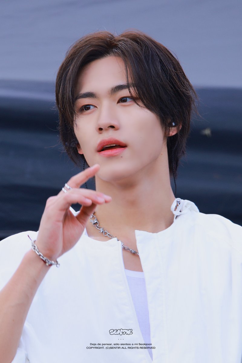 250928 화이트착🤍🤍🤍
#82MAJOR #82메이저 #에투메 #박석준