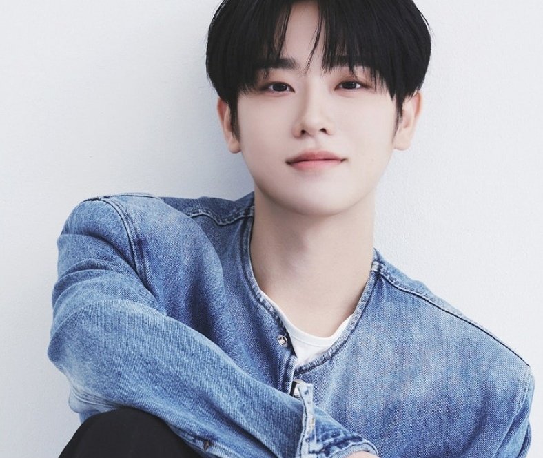 나흘 tweet media