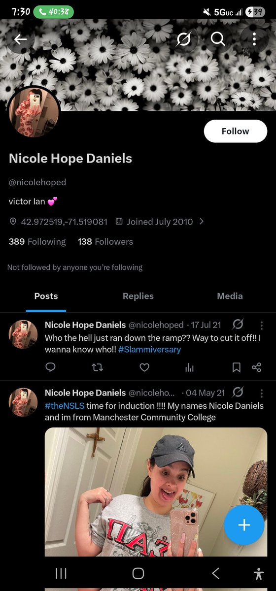 kaydrizzle4's tweet photo. Someone be her bf so she can stay the fuck away from my husband https://t.co/ka370LdAu5