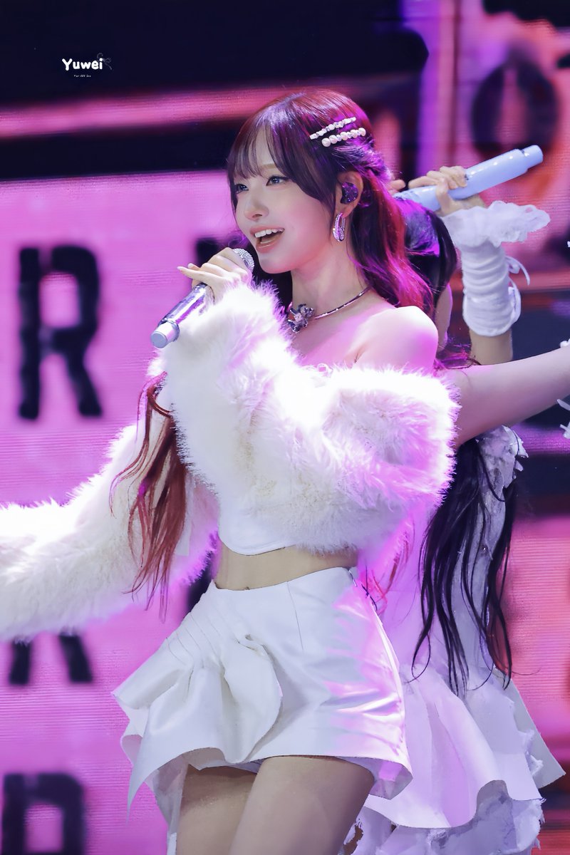 251214 MusicBank in Japan 👑
#아이브 #리즈 #IVE #LIZ