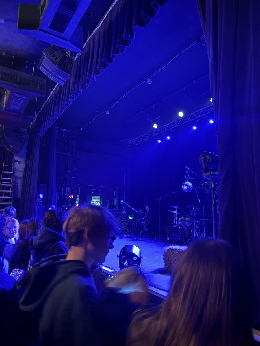 can’t wait to see my star 🥹🫶🏻✨ <a href="/AudreyHobertsHQ/">AudreyHobertHQ</a>