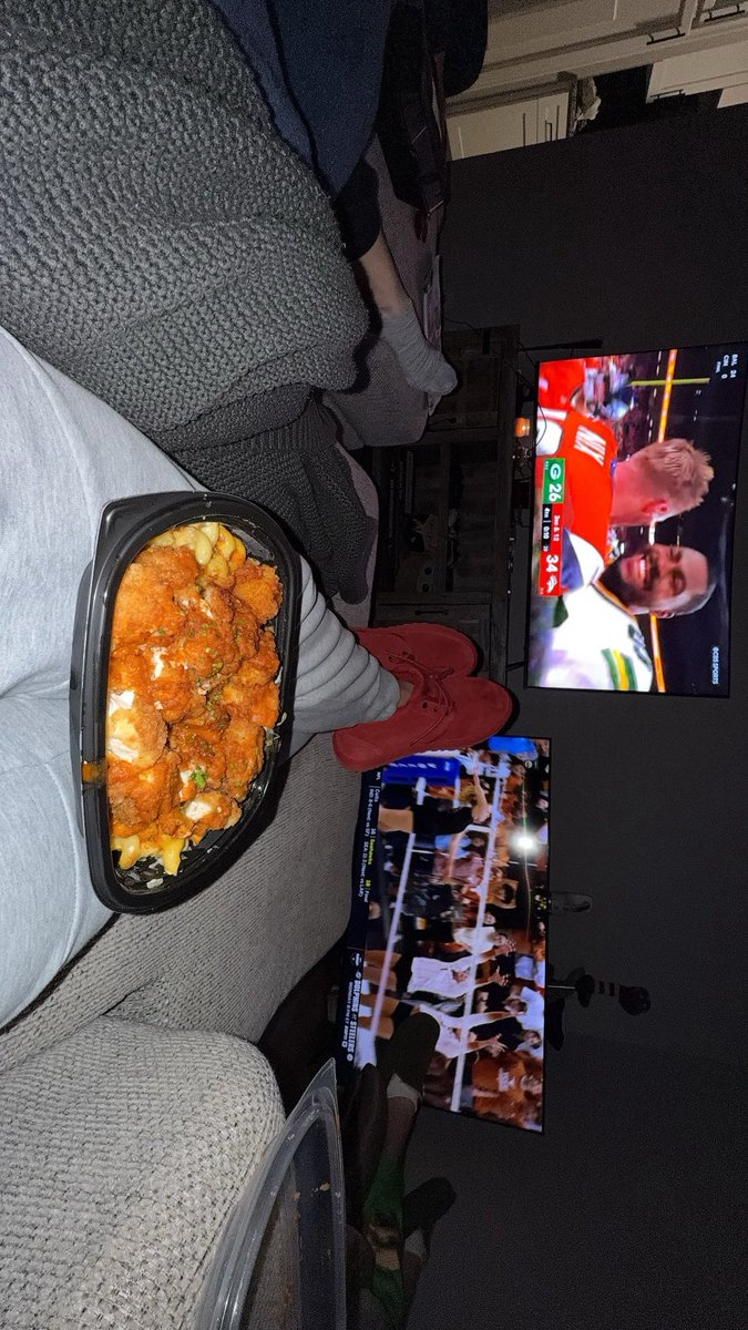 BradCallaway69's tweet photo. Well earned buff chick Mac from the Blatt. Happy #SundayRot to those who celebrate https://t.co/WpmiPytfqq