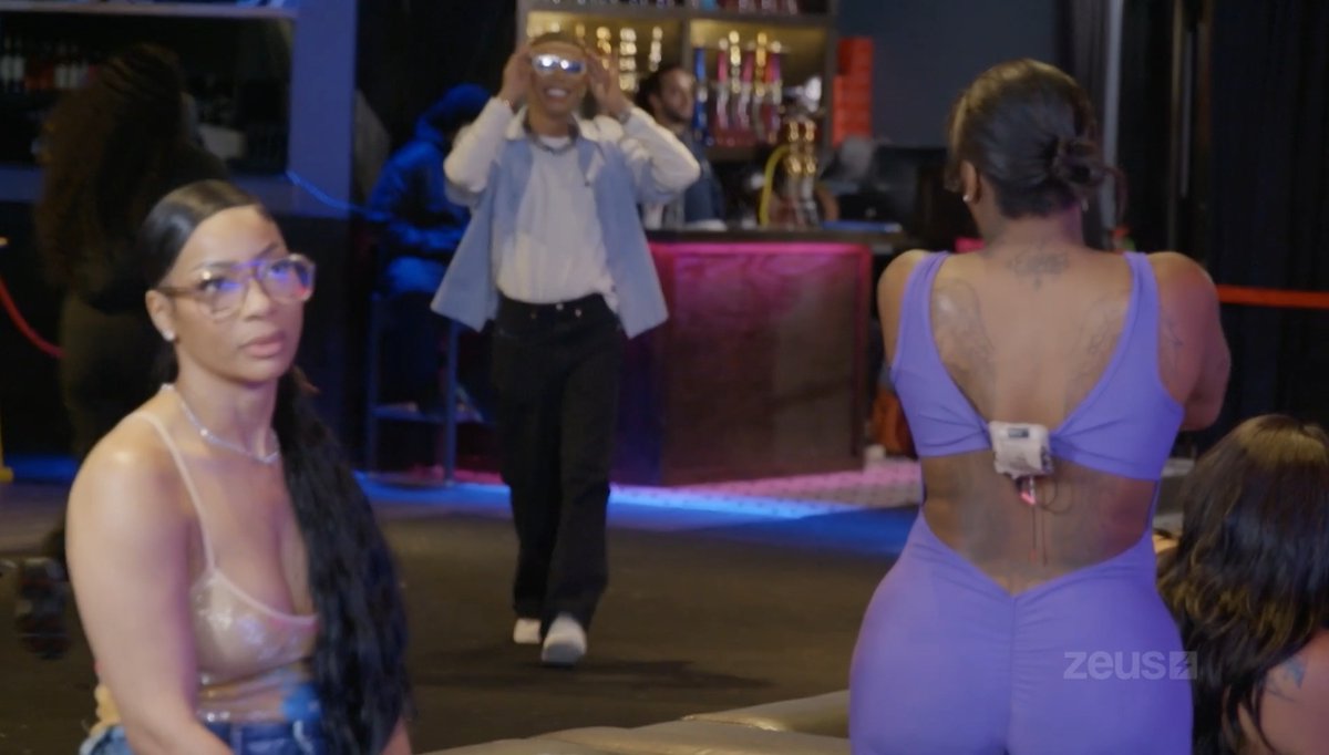 junkfoodandnaps's tweet image. Tommie is also me when I saw Bobby walk in. 😂😂😂😂 #BaddiesUSA #BaddiesUSAChapterONE