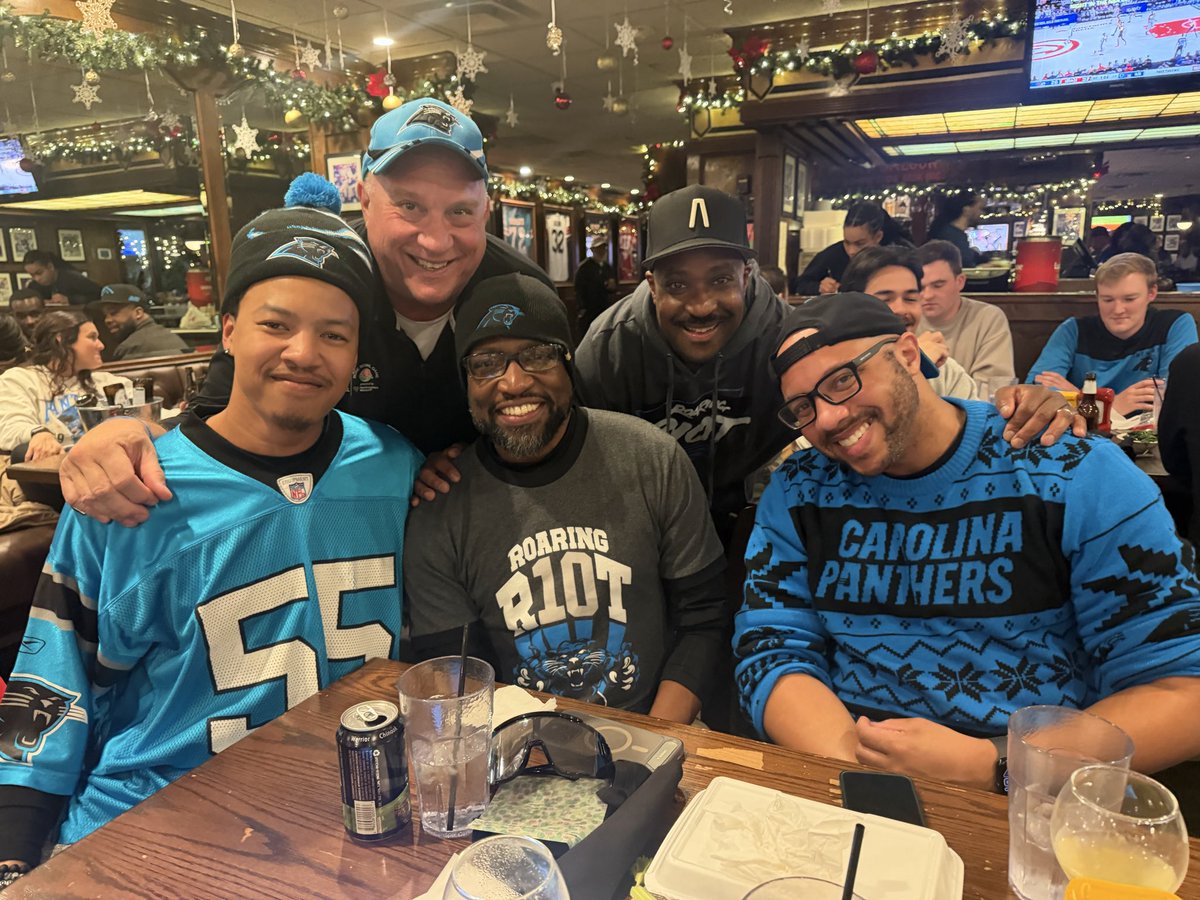 AtlantaRiot's tweet image. Welp, we’re thankful for the massive crowd that came to support the team at @bucketshop_lenox this evening. The battle to the top continues, we hope to see you cheering alongside us next week! #DoYouRiot #KeepPounding