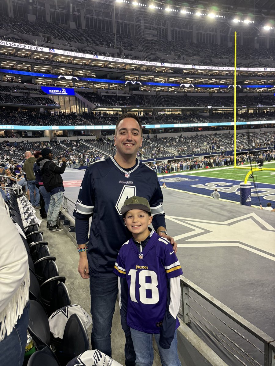 Chris Becker tweet media