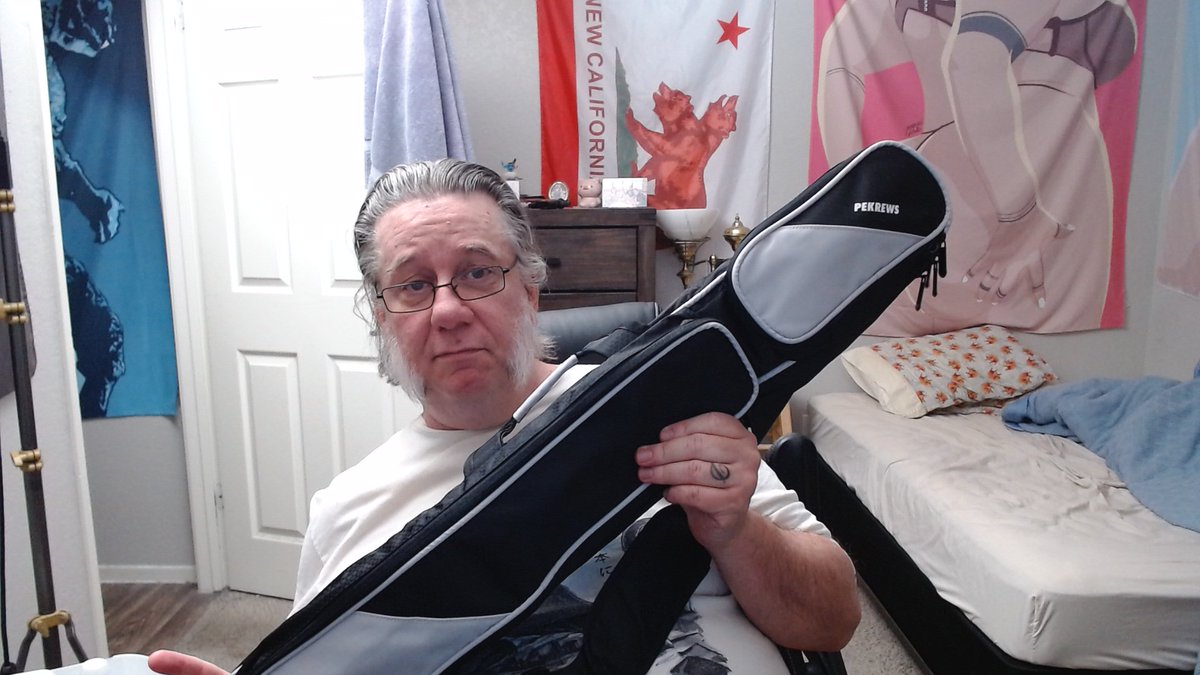 TimVonSwine1970's tweet photo. My new cue case came in early so I'm breaking out these old weapons for the felt...

Time to get back in the 'rotation' and play some 14-1... 

#StraightPool FTW 🎱🎱🎱🎱🎱🎱🎱🎱

#Dufferin #Action #SneakyPetesOnly 

~RIP~ Joe Porper 🙏🏼🤍 https://t.co/BWgHRg1KCT
