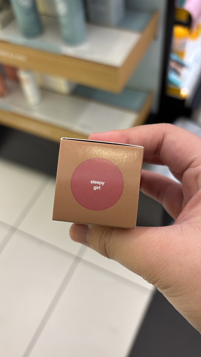 fikestin's tweet photo. everything is almost out and is hella expensive but i got my first rhode product 😭😭 https://t.co/iSBt0vBau6
