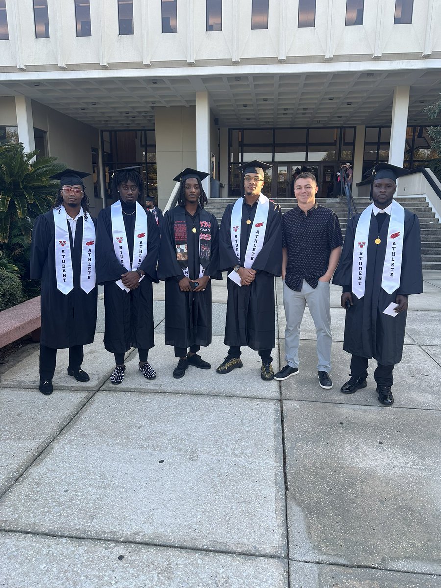 Coach_Kee_'s tweet photo. Proud of you boys!! 
Go Be Great!! https://t.co/eHpKXRpri5