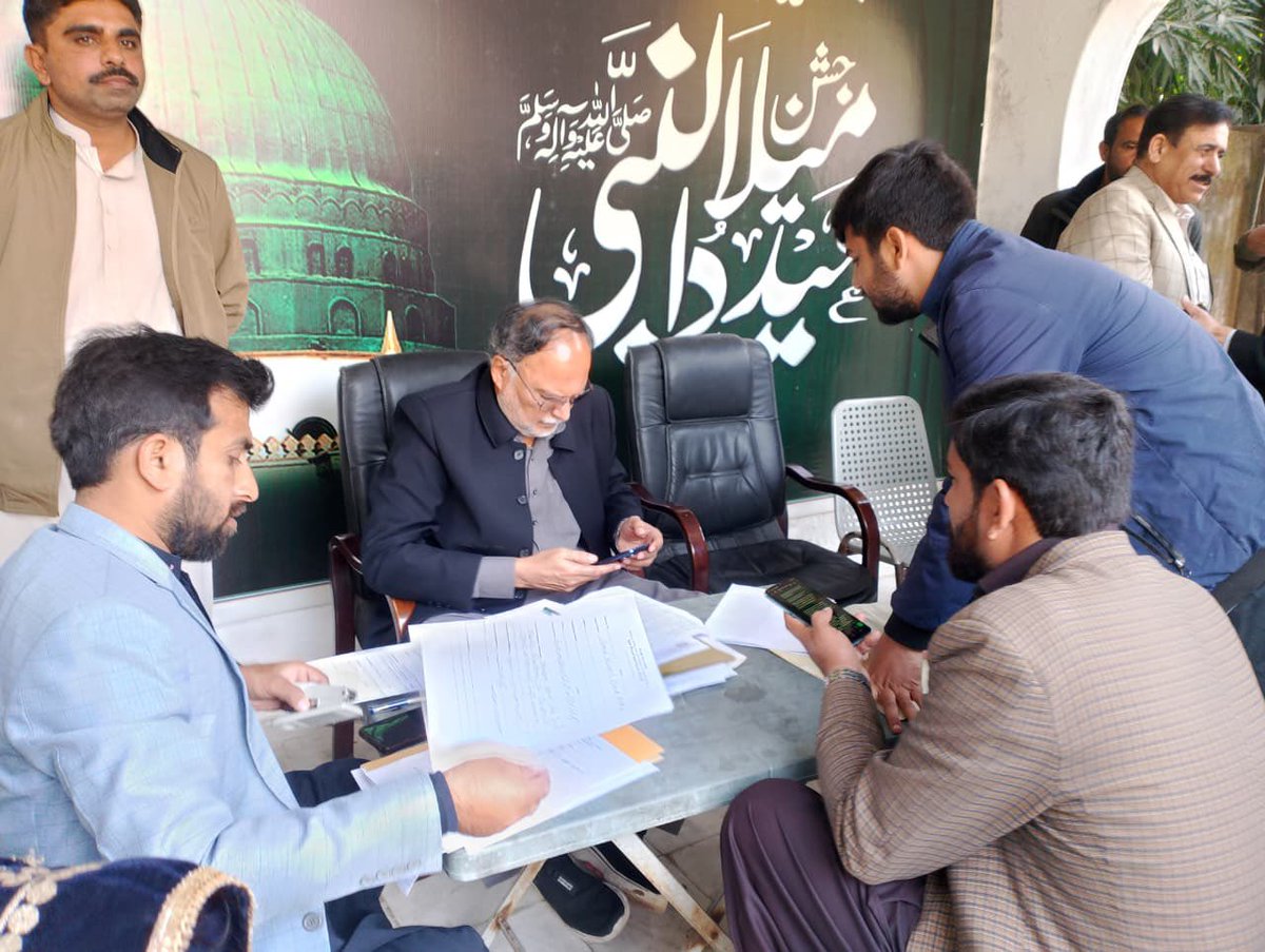 betterpakistan's tweet image. نارووال اقبال منزل ،  پبلک سیکریٹریٹ میں عوامی کچہری کے ذریعہ لوگوں کے مسائل سنے اور متعلقہ محکموں کو ہدایات دیں۔