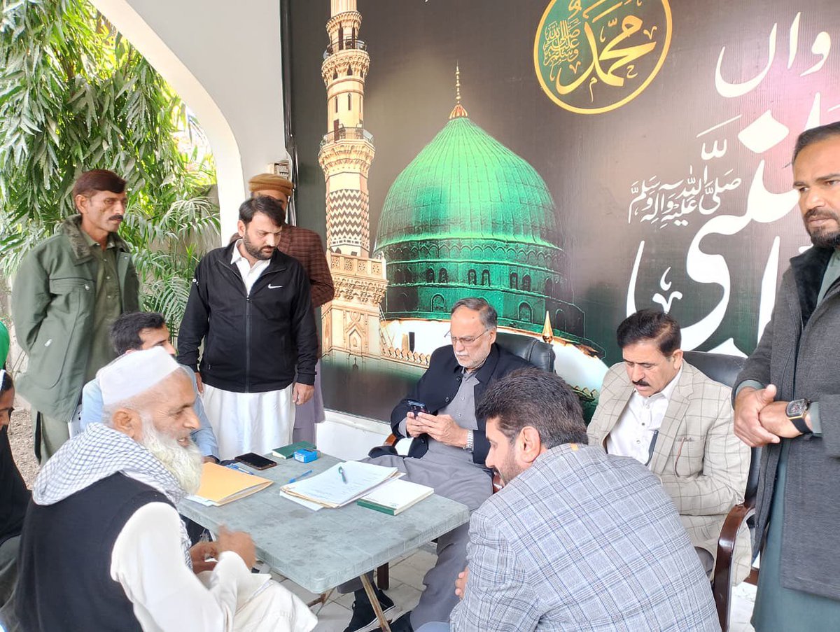 betterpakistan's tweet image. نارووال اقبال منزل ،  پبلک سیکریٹریٹ میں عوامی کچہری کے ذریعہ لوگوں کے مسائل سنے اور متعلقہ محکموں کو ہدایات دیں۔