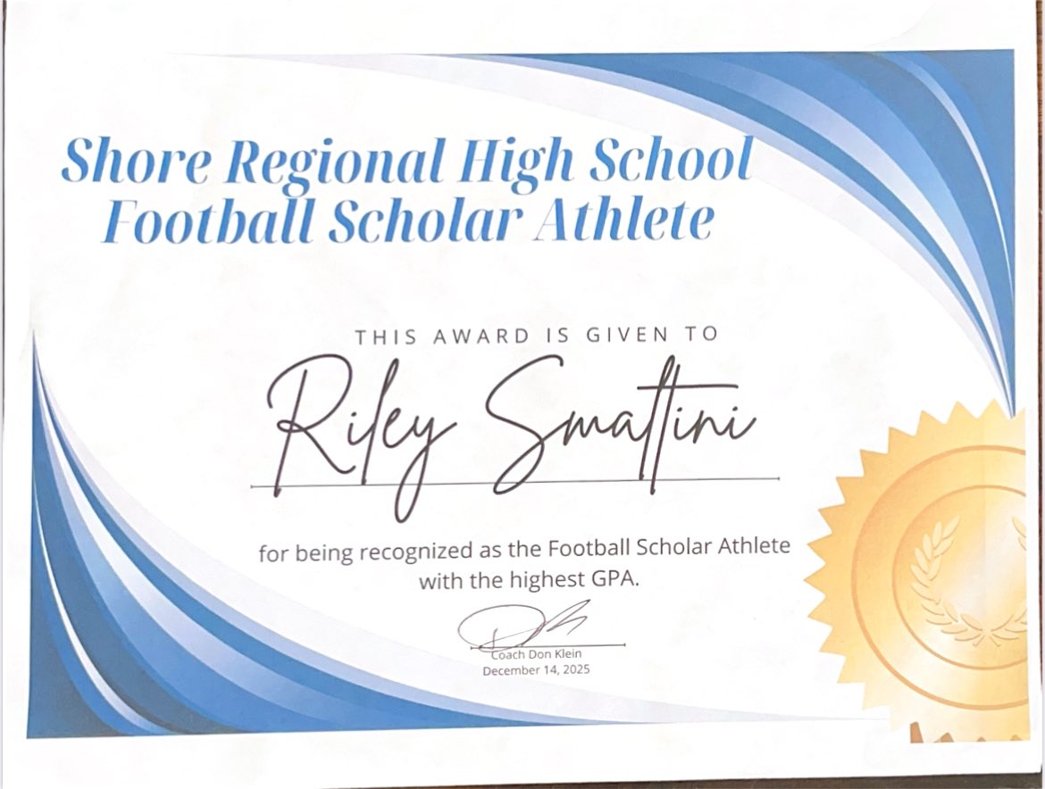 Riley Smaltini tweet media