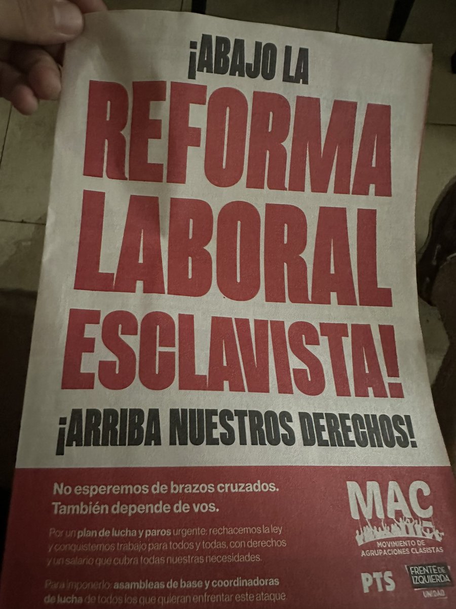 Juan505's tweet photo. Mientras nos preparamos para marchar este jueves contra la reforma laboral🔥

Desde Almagro compartimos el acto internacionalista, antiimperialista y socialista de la  @FT_CI ✊🏽

La clase obrera se organiza en todo el mundo 🌎

Seguido x  @izquierdadiario 🗞️ https://t.co/Dxwcy9jk8t