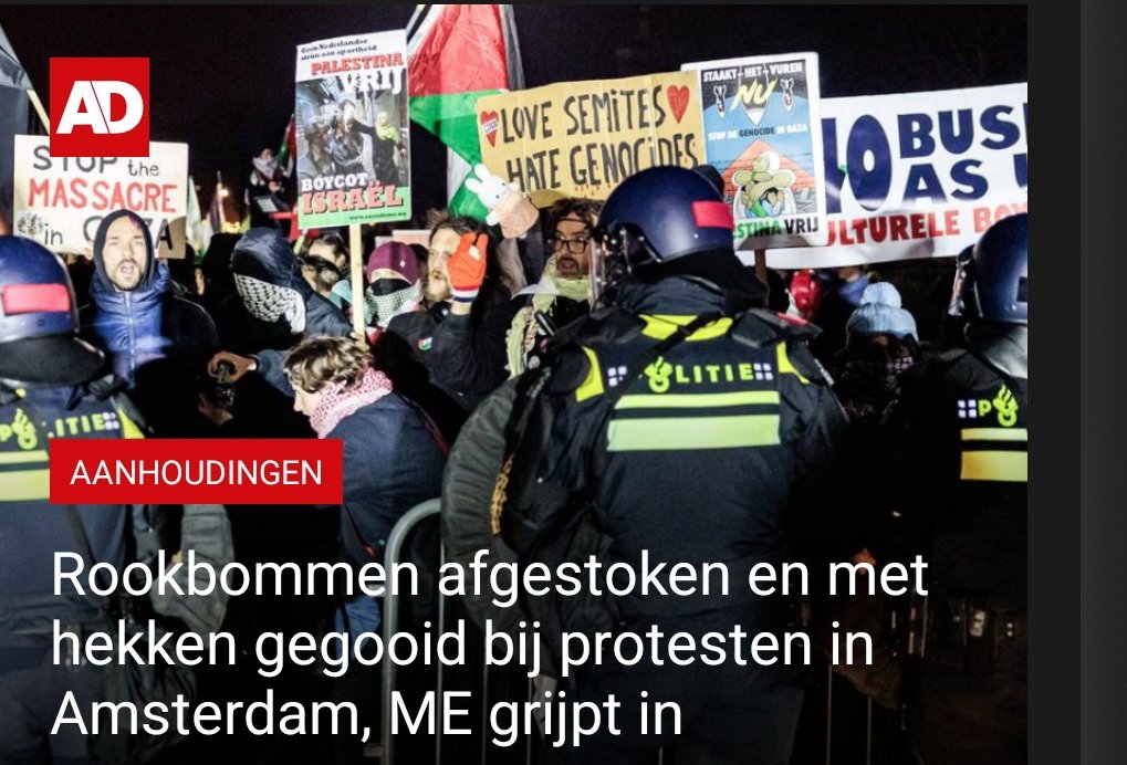Protesten in Amsterdam waarbij rookbommen zijn afgestoken