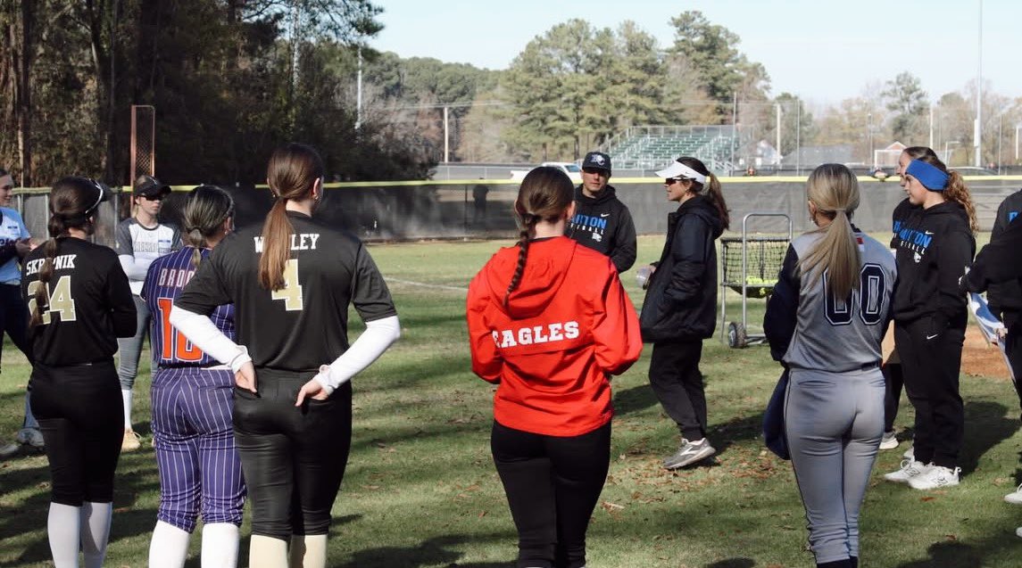 summerbaker24's tweet photo. Had an amazing day spent at Barton College!
Get to bring home some new hitting drills, can't wait for the next one. Thank you to everyone who helped today and a big thank you to the coaching staff! Such a great way to end the year! Go Bulldogs! @Barton_Softball https://t.co/dC50rlAB7x