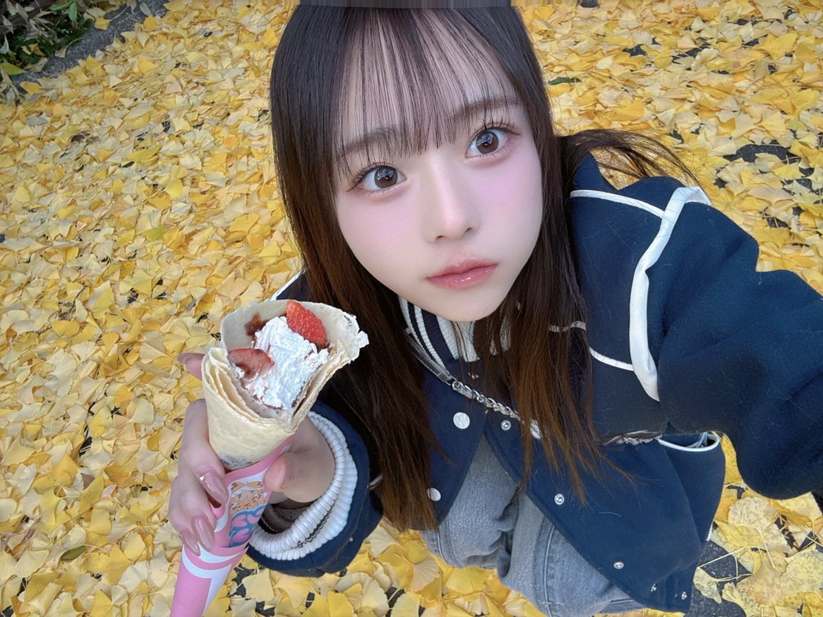 みなさん！今日のライブです❗️ 遅めの時間帯だけど会いたいです