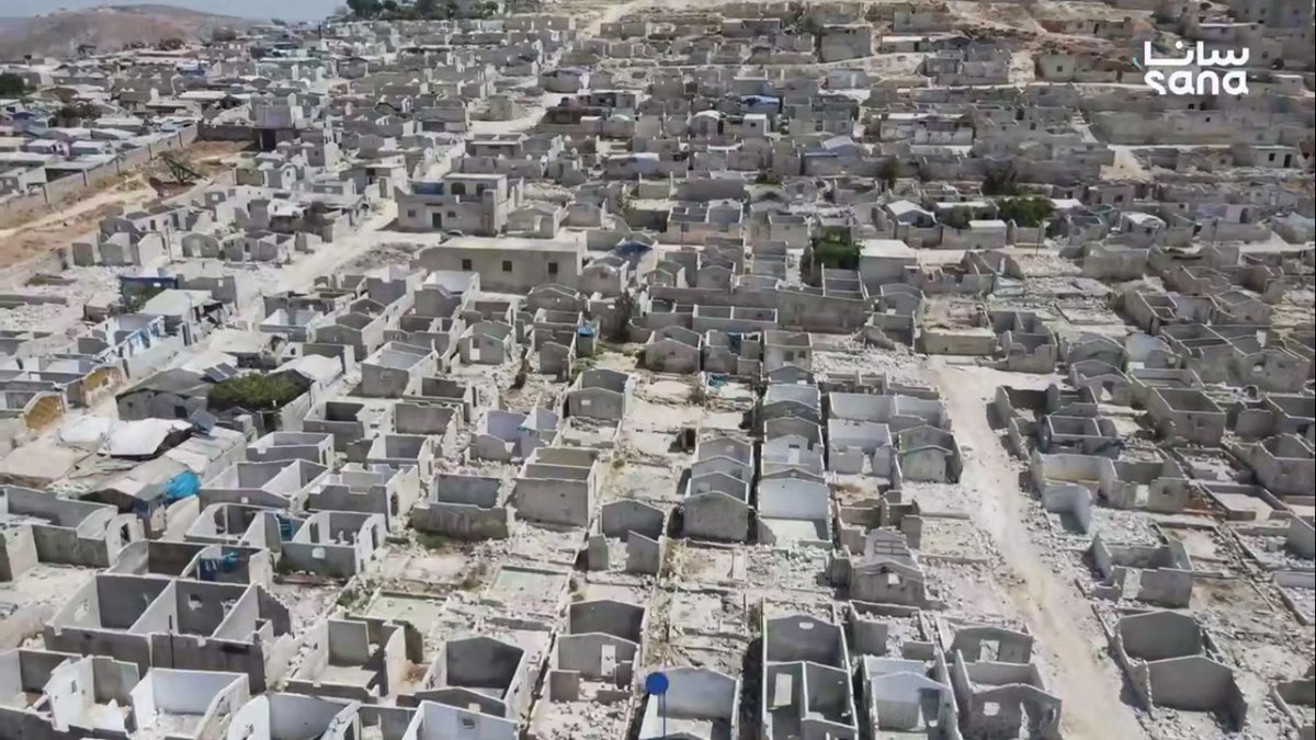 QalaatAlMudiq's tweet photo. #Syria: striking view of a camp for displaced persons - totally emptied - in #Idlib countryside. https://t.co/jv9gxWIiTK