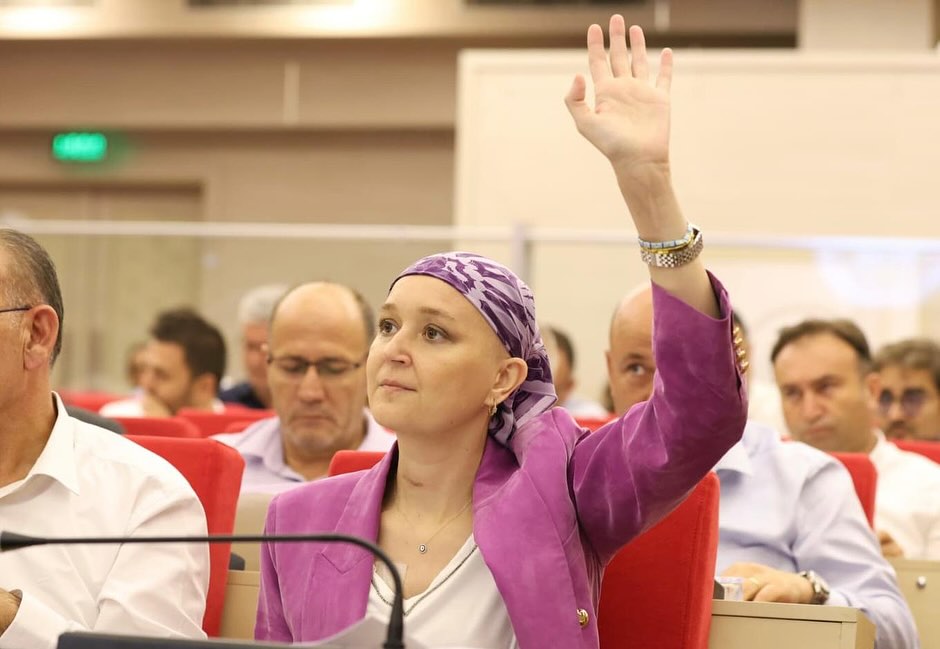 Çok üzgünüm çok erkendi... 
Mekanın cennet ruhun şad olsun, huzur içinde dinlen. #GülşahDurbay..😔😥🥀🕊