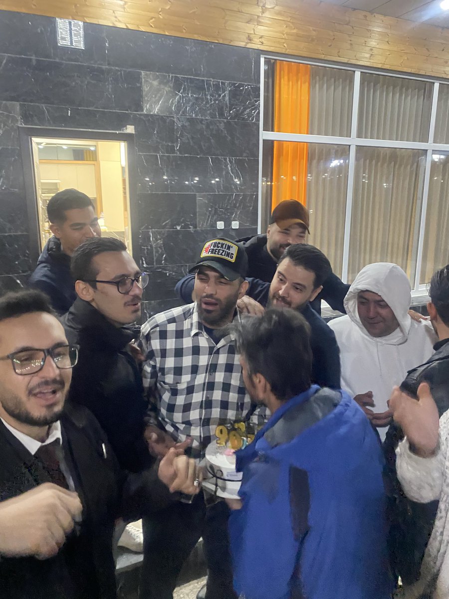 alirezasoli15's tweet photo. چی بهتر از اینکه تولد سه تا رفیق تو یماه باشه و یکیش کنین❤️❤️تولدمون مبارک🔥🔥 https://t.co/4q6FDlUGbr