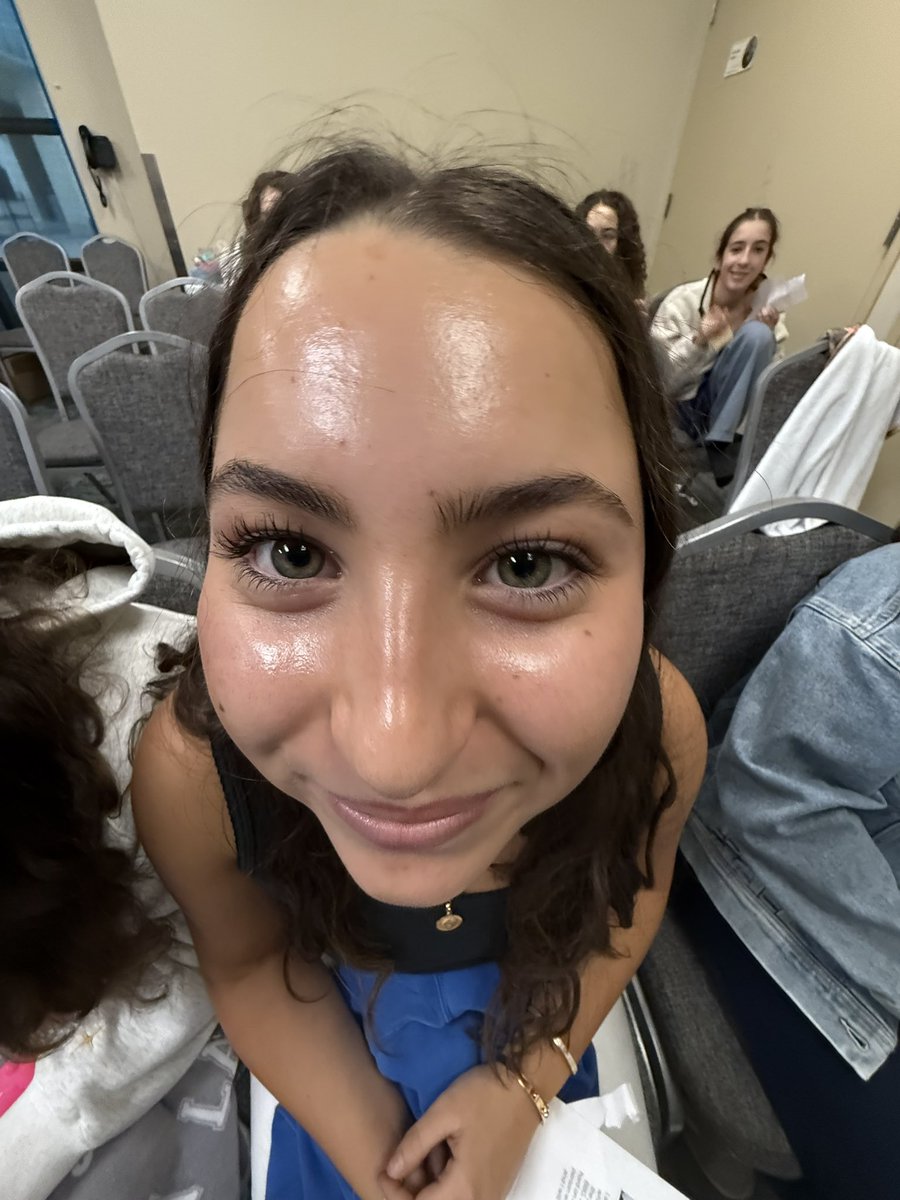 When meetings need a plan-ITS KATVANIT ELOISE BRAHAM. Catch her brightening up our Tuesday’s with joy and yummy food. 🍱 ☀️💻💛