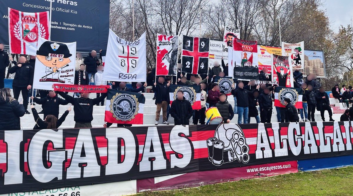 BRG89ALC's tweet photo. ¡LARGA VIDA A LOS QUE NUNCA TE FALLAN!

RSD Alcalá VS Real Madrid C

#ultras #alcalá #estandartes #futbol #brigadasalcalainas https://t.co/3digIP73CB