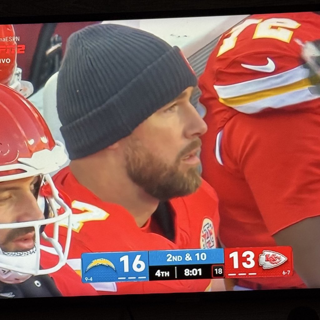 He is so hot 😮‍💨