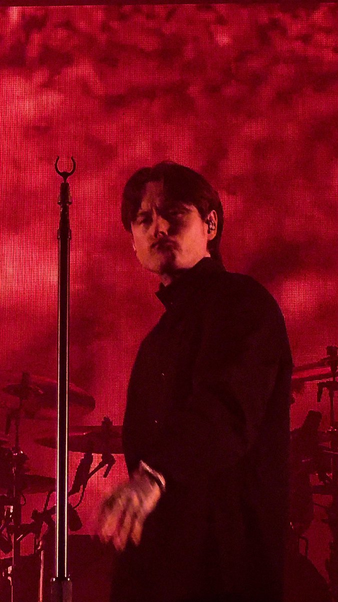 hanontour's tweet photo. mr. "i dOnT lOoK LiKe ThaT" https://t.co/QAuKQVA92j