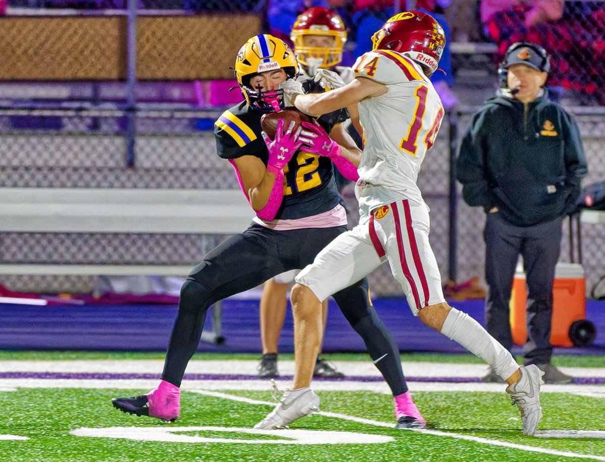 GrantBarr12's tweet image. ‼️SR SZN HIGHLIGHTS‼️

B2B D2 State Champs 💍 

1st team - All Ohio, All District, All Conference, All County

60 rec
1032 yards
12 TDs
16 of 20+

Offensive link 👇
hudl.com/video/3/180777…

Defensive link 👇
hudl.com/video/3/180777…

@coach_elderm @BDPRecruiting @TheJoeEwell