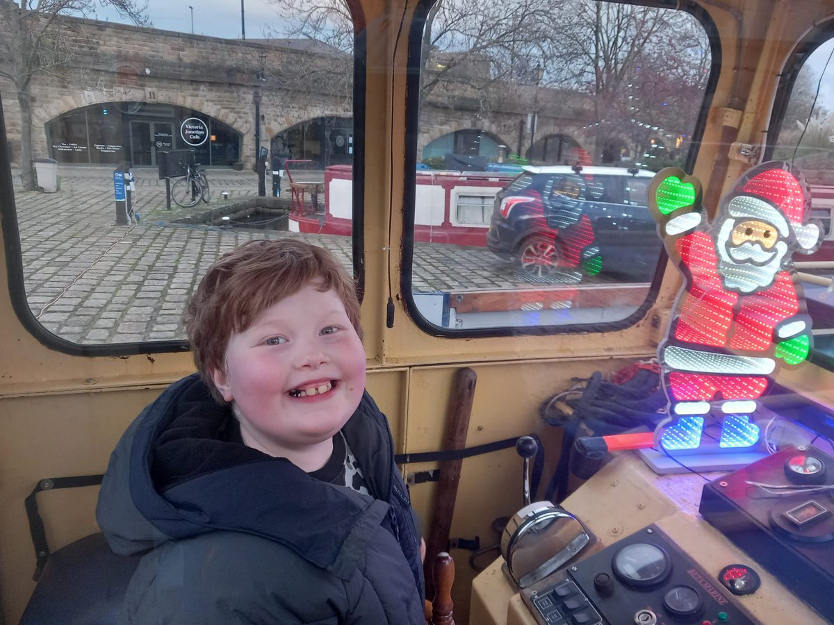 EthelBarge's tweet photo. Over the last 2 weekends, Ethel has been a sensory Christmas Grotto. This was jointly organised with the children's charity @Sparklesheffield. Families spent 30 mins with Father and Mother Christmas and Elf ! Thanks to everyone who assisted and supported this wonderful event! https://t.co/uPUUVwKE64