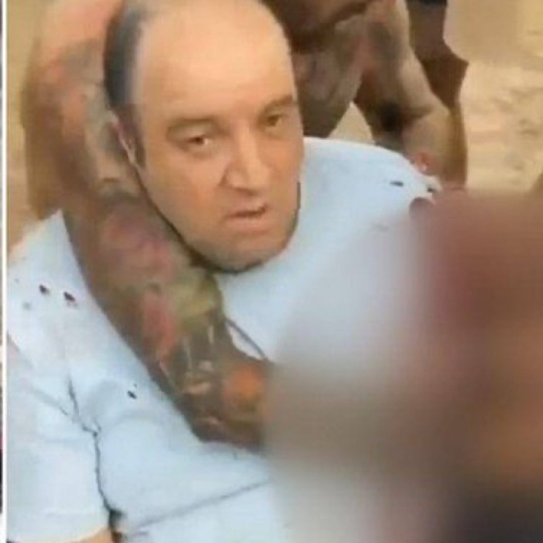 JayJay91341991's tweet photo. Ahmed al Ahmed. A 43yr old Muslim, who courageously disarmed one of the shooters at Bondi. 

Didn’t see any of the white, racist Neo- Nazis doing shit. 

This is a true Aussie hero. 

Thankyou Ahmed. 🙏 

#Bondi #Australia https://t.co/JkVj7c7gvQ