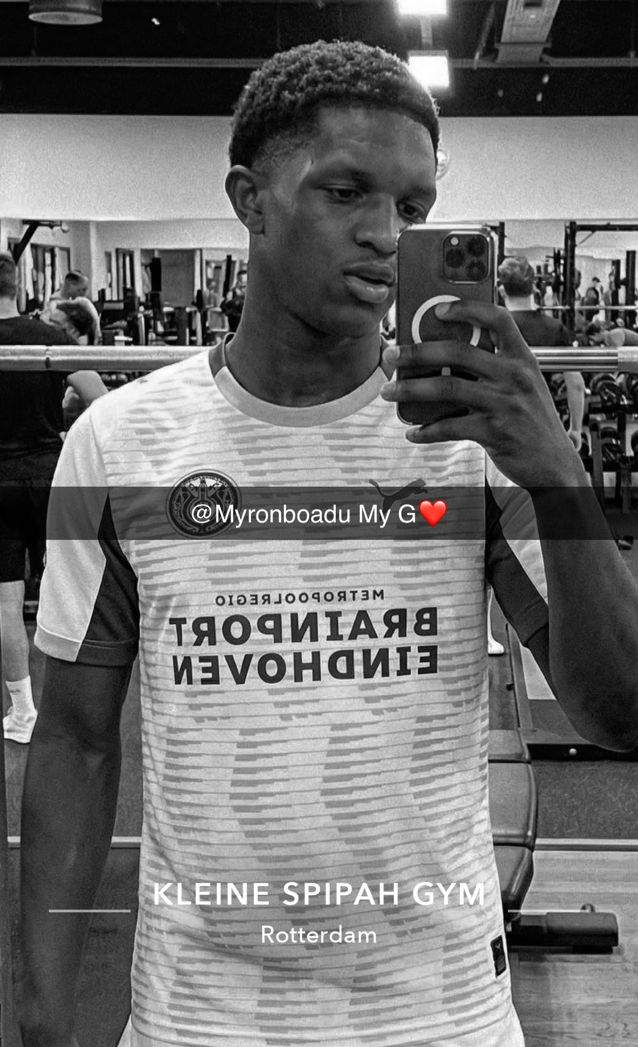 G8KI-V5WAAsCuG1?format=jpg&name=large