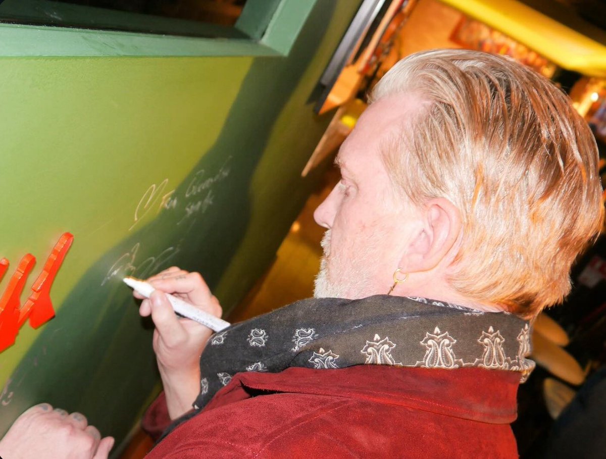 Daily Jho (@icometorevel) on Twitter photo 