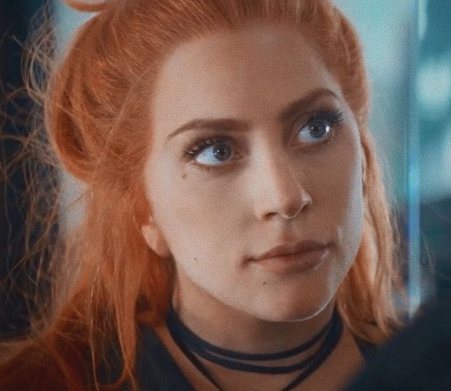 artpoplanet's tweet photo. lady gaga in a star is born… please. 
i’ll never shut up about it. 
LOOK AT HEEEEER https://t.co/ktQU2tnt4X