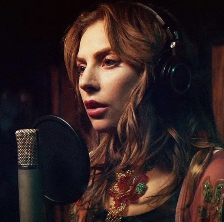 artpoplanet's tweet photo. lady gaga in a star is born… please. 
i’ll never shut up about it. 
LOOK AT HEEEEER https://t.co/ktQU2tnt4X