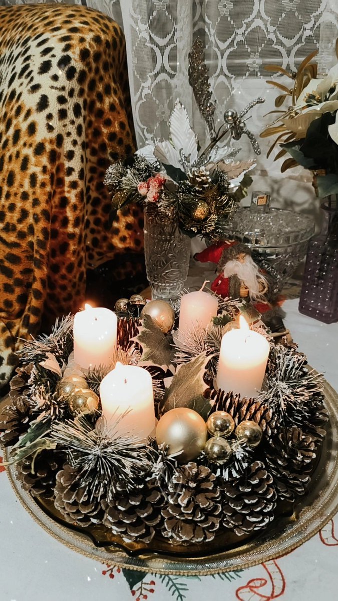 HOpalkova's tweet photo. Všem přeji krásnou stříbrnou neděli 
🕯️🕯️🕯️

#tretiadventninedele #adventtime https://t.co/xDAAi5NpTW