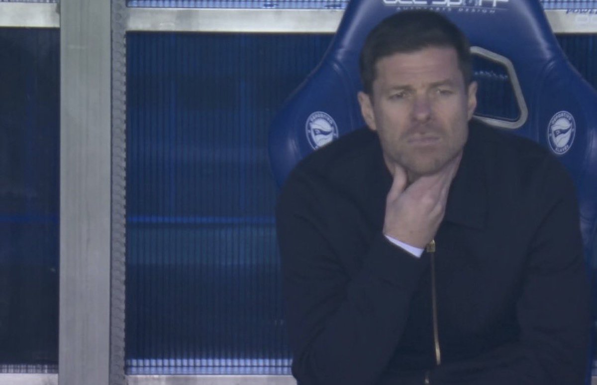 Je préférais tellement le Real Madrid perfectible et brouillon du début de saison à ce truc.

Honnêtement, si c’est pour jouer sa survie, bricoler et renoncer à ses principes afin d’essayer de satisfaire tout le monde, autant que Xabi Alonso trouve un projet qui lui correspond.