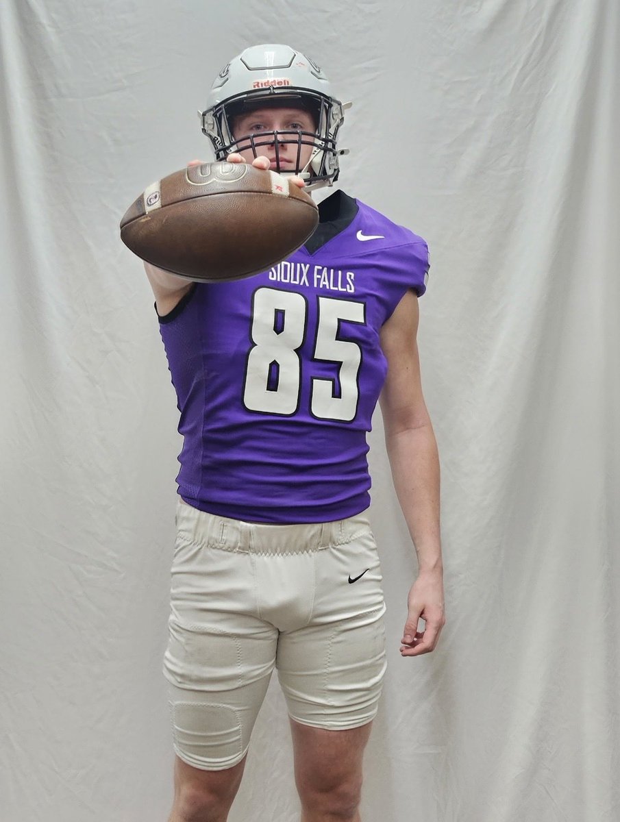 After a great visit and great talk with <a href="/JimGlogowski/">Coach Glo</a> I’m blessed to receive an offer from <a href="/USFCougarsFB/">USF Football</a>!