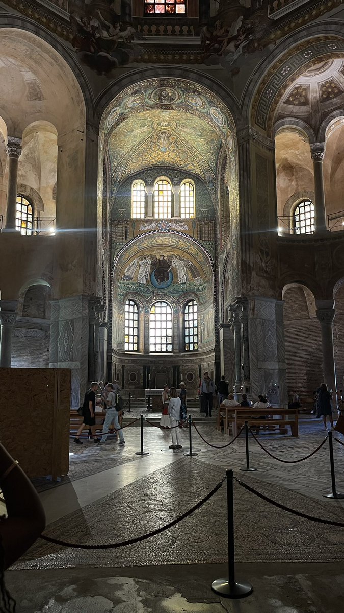 R o n a n tweet media