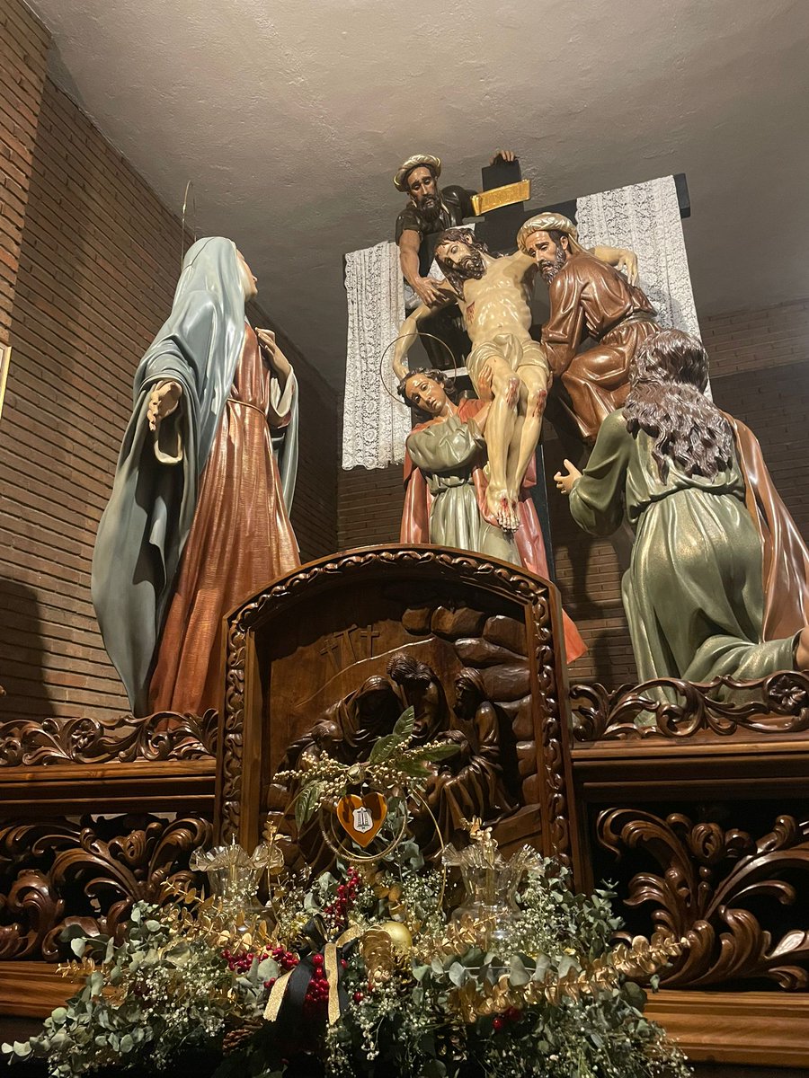 El Descendimiento Cuenca tweet media