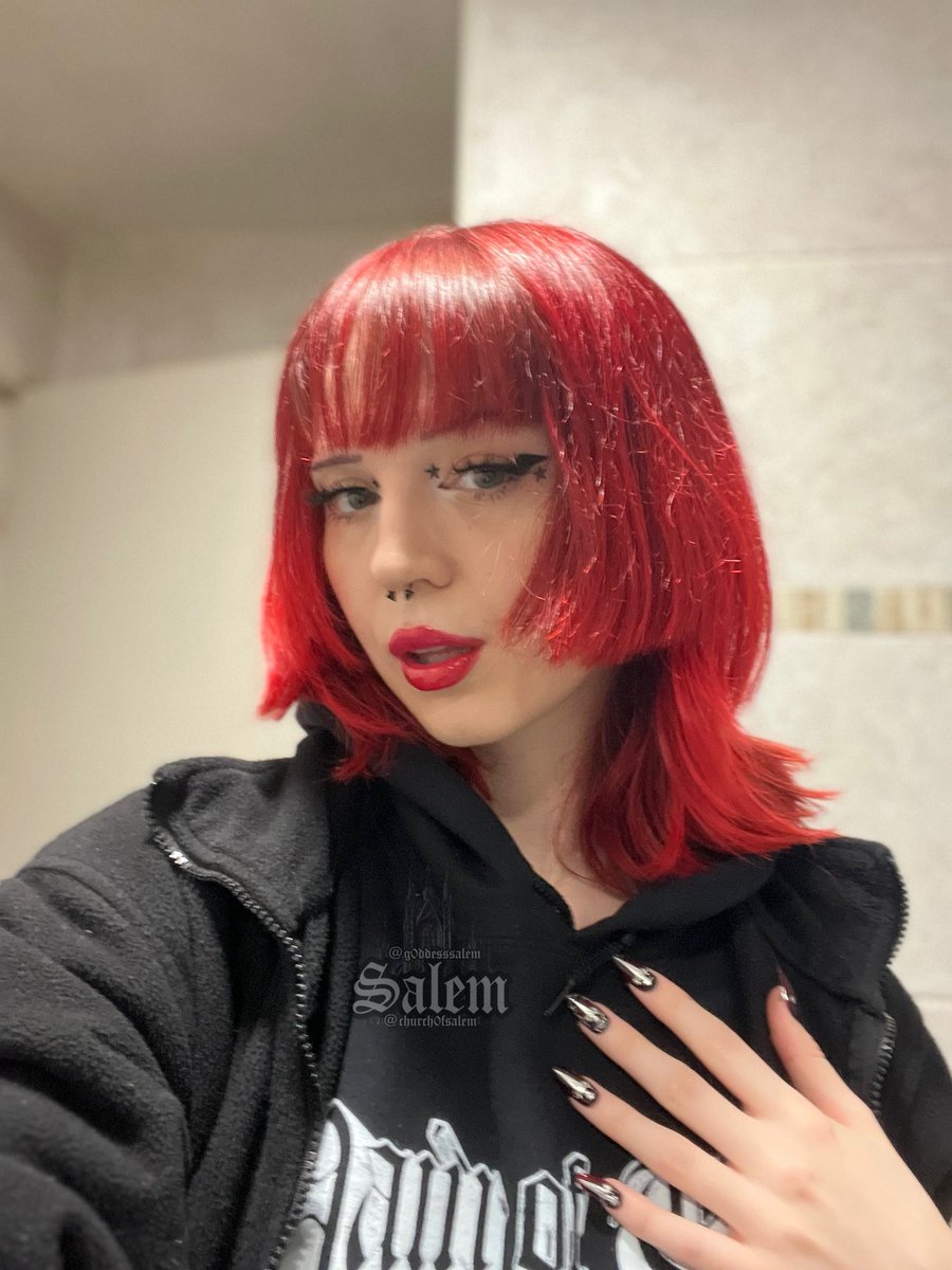 g0ddesssalem's tweet image. hair freshly dyed. hide your wives. hide your wallets.