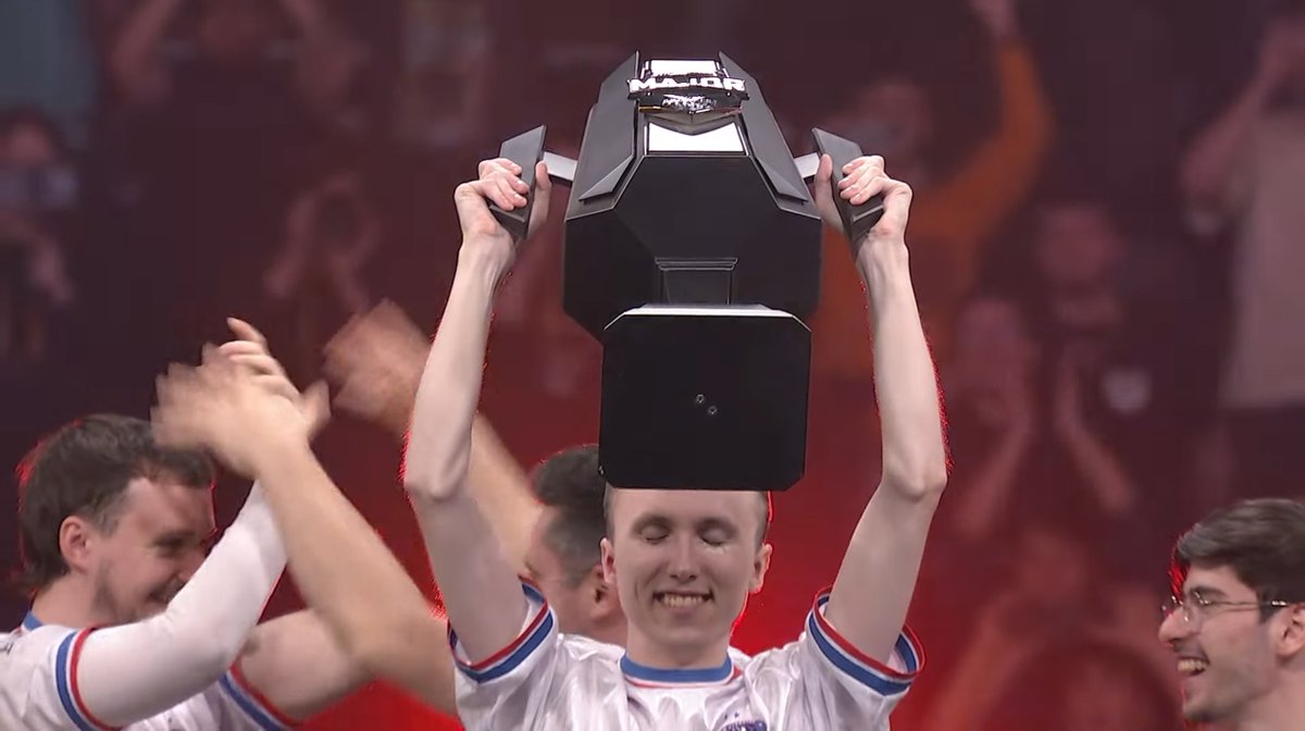 skinclubmedia's tweet photo. .@TeamVitalityCS HAS WON THE BUDAPEST MAJOR.
AN ERA CONFIRMED✅
@FaZeEsports that was a great game, unlucky😔 https://t.co/upQOp5POeb